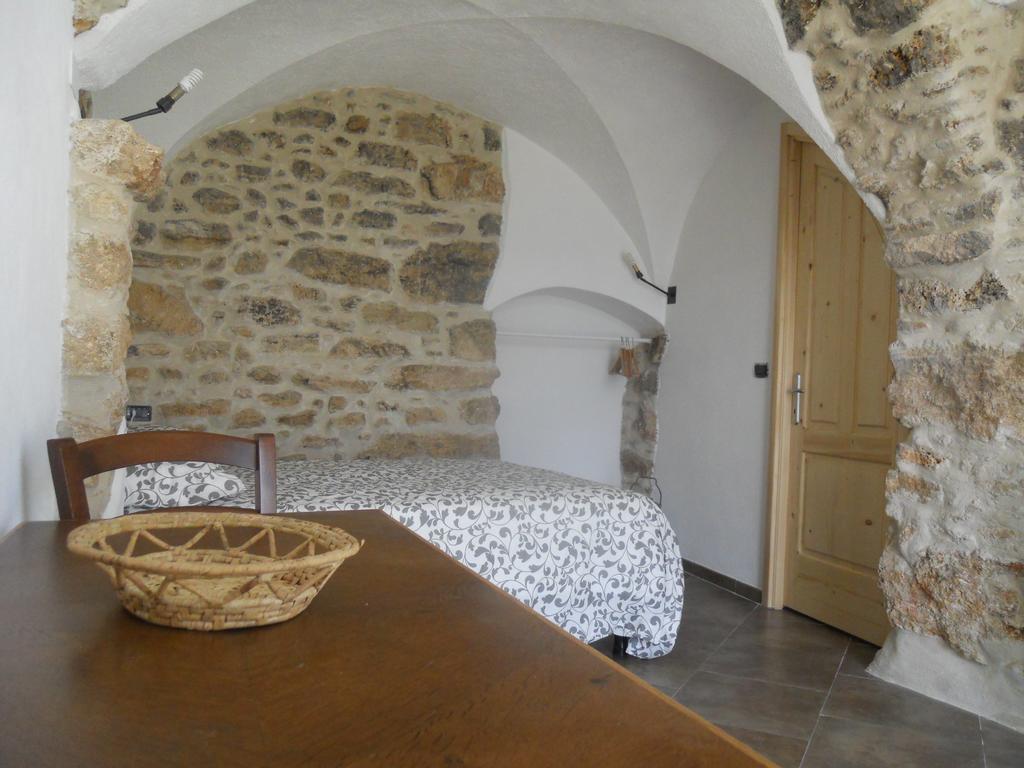 オルコ・フェリーノ Agriturismo Ca' Magliヴィラ エクステリア 写真